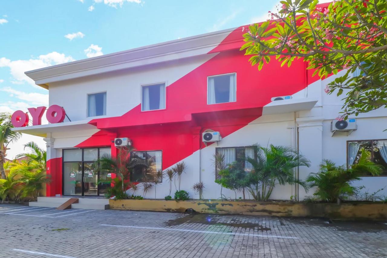 Oyo 1684 Marina Suite Apartment Bali Санур Екстер'єр фото